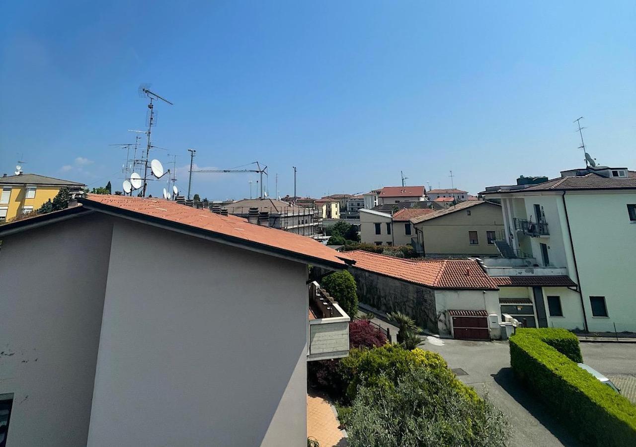 La Magnolia Apartaments IV Tulip 데센자노델가르다 외부 사진